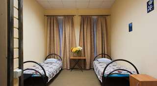 Гостиница Pestel Inn Санкт-Петербург Двухместный номер с 2 отдельными кроватями и общей ванной комнатой-3